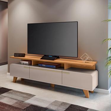 Imagem de Bancada Decorativa Riven TV até 70 Pol MDP/MDF Pés de Madeira Off White/Cinamomo G26 - Gran Belo