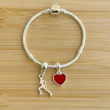 Imagem de Pulseira com 2 berloques: corredor + coração vermelho - banhados a prata