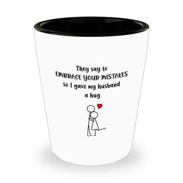 Imagem de Copo de shot engraçado para esposa – ideia de de Natal