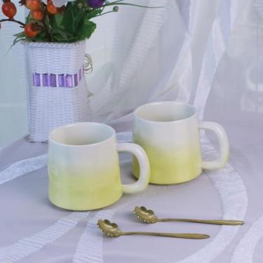 Imagem de TRUSTABOGE Conjunto de 2 xícaras de cerâmica - Canecas de café com colher - Copos de café de porcelana de 340 g com alça, caneca latte, caneca grande para mulheres, homens, ótima para chá de chocolate