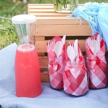 Imagem de 3 jarras de plástico de 590 ml com tampa forte, recipiente transparente, recipiente para suco, perfeito para restaurante, escola, festa, jarro de água transparente, jarro de bebidas, jarra de água