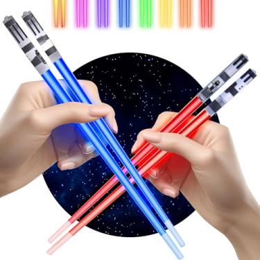 Imagem de ChopSabers Pauzinhos de Sabre de Luz Acendem, Pauzinhos de Star Wars Acendem, Mini Sabre de Luz, Costeleta Divertida, Pauzinhos Legais, Pauzinhos de Sabre de Luz, Pauzinhos de Led, 2 Pares, Azul Verme