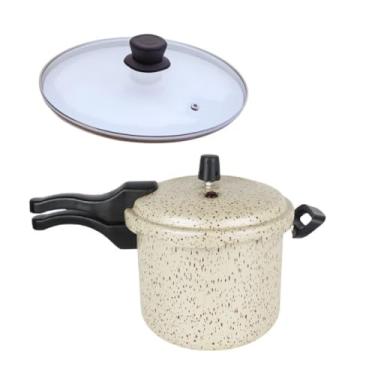 Imagem de Panela de PressãO Antiaderente Preta/Bege de 4,5 Litros, Com Um Design CláSsico e FáCil de Limpar – Um Item Essencial Para Cozinhar em Casa.(Fechamento externo bege)