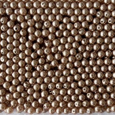 Imagem de Laopottbeads 800 peças de contas de pérola marrom claro de 8 mm para fabricação de joias, kit DIY de pérolas redondas para pulseiras, brincos, colares e tornozeleiras