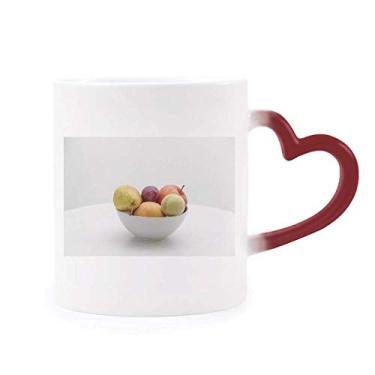 Imagem de Caneca com foto de frutas temperadas frescas com foto sensível ao calor Caneca vermelha que muda de cor