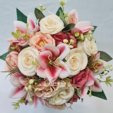 Imagem de Buquê de Noiva Artificial com Flores Coloridas para Casamento Civil ou Religioso(Lírio Rosa/Botão/Rosa)