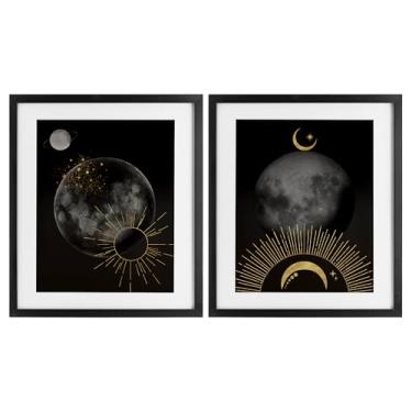 Imagem de Stupell Industries Conjunto de impressão emoldurada preta celestial Gold Sun and Moon 2 peças por Daniela Santiago, 21 x 17