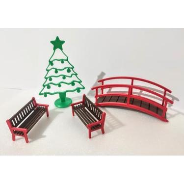 Imagem de Kit Miniatura arvore Nata 8cm/ 2 Bancos /1 Ponte - Maquetes E Terrário escala 1:43 1/43