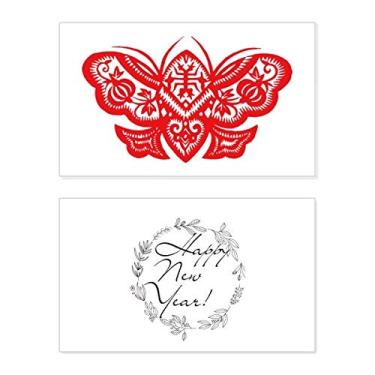 Imagem de Cartão de felicitações com corte de papel chinês tradicional vermelho com mensagem de abençoe presente