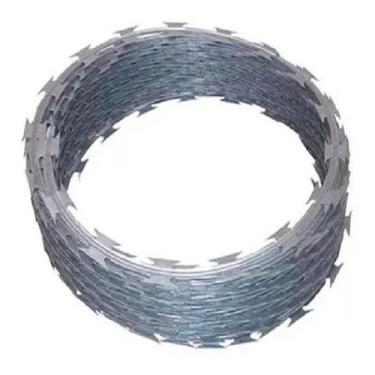 Imagem de  Cerca Concertina 45cm Rolo c/ 10 mts - Calha Forte