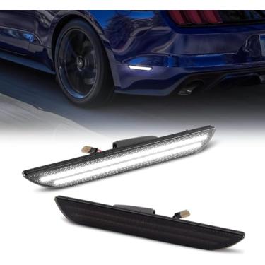 Imagem de AILEO Luzes refletoras laterais traseiras de LED para Ford Mustang 2015-2023, lentes fumê brancas, refletoras, instalação Plug and Play, pacote com 2