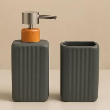 Imagem de Kit de Banheiro 2 Peças para Lavabo Banheiro Porta Sabonete liquido Dispenser e Porta Escova de Dente Cerâmica para Pia Decoração Moderno Estilo Madeira (ÔNIX CINZA)