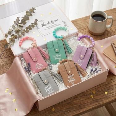 Imagem de Sadnyy Thank You Gifts for Women 5pcs Bracelet Wristlet Wallet Credit Card Holder Tassel Keychain Purse Appreciation Gifts for Coworker Motivational Quote Inspirational Favors
