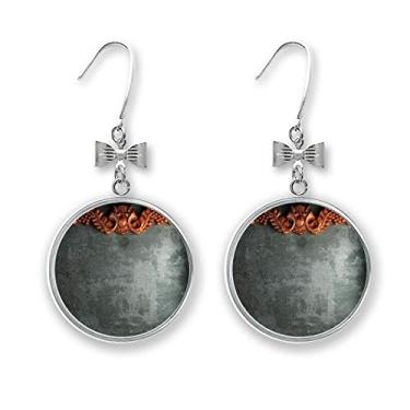 Imagem de Brinco de Cimento Cinza Mogno Padrão de Ornamento Laço Gancho Perfurado