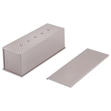 Imagem de CHEFMADE Forma de pão Pullman comercial com tampa, capacidade de massa de 1,2 kg, antiaderente, retangular, caixa de torrada ondulada para forno 13,2 cm x 38,5 cm x 12,4 cm (ouro champanhe)