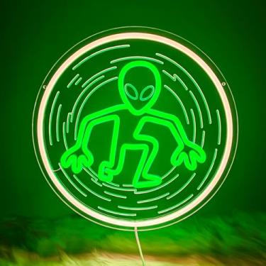 Imagem de ADKALIV Sinais de néon alienígena para decoração de parede, alienígena geen viajando pelo espaço placa de luz neon LED para sala de estar, caverna masculina, bar, presentes engraçados para ele homens