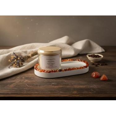 Imagem de Vela Aromática incense, Base Vegetal, 120g, com Tampa de Madeira mais bandeja com pedras decorativas