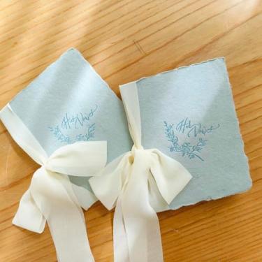 Imagem de lawfly Livros de votos de casamento dele e dela, livro de votos de papel feito à mão para algo azul essencial de casamento, ideias para lista de presentes de casamento, presentes dele e dela