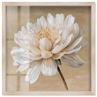 Imagem de White Radiance II Shadowbox Print Floral Wall Art por Art Remedy, moldura loira, 63 x 63 cm