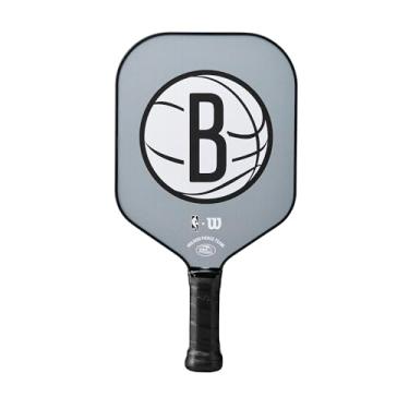 Imagem de WILSON NBA Collection Fierce Team Pickleball Paddle – Tamanho do punho 6 – 10 cm, Brooklyn Nets