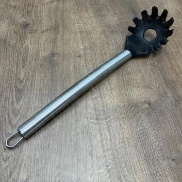 Imagem de Pegador De Massas De Silicone Com Cabo De Aço Inox - Clink,  Preto