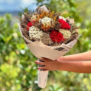 Imagem de Buquê Rustic  Artesanal com Flores Sempre Vivas Inspirado nas Obras de