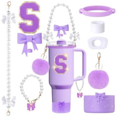 Imagem de MOTEERLLU Conjunto de acessórios de copo Stanley roxo de 9 peças para copo de 850 g 1,672 g com alça, incluindo enfeite de palha de arco e bota, alça de alça de pérola e pingente de alça, adesivo de