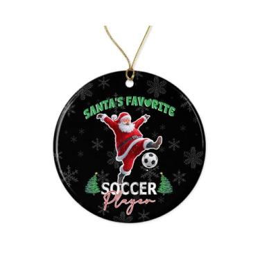 Imagem de Enfeite de cerâmica para jogador de futebol - Enfeite de Natal de futebol - Amante do esporte - presente para amigos da família - Decoração de pendurar na árvore de Natal impressa em ambos os lados
