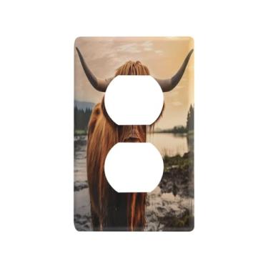 Imagem de Blueangle Placa de parede Highland Cow Duplex Outlets, tamanho padrão, placas de cobertura de tomada elétrica de 1 gangue para decoração de quarto de escritório em casa, 4,53 x 2,76 polegadas (575)