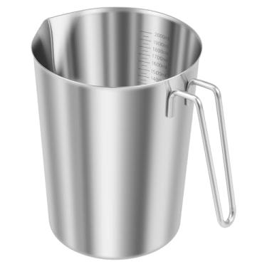 Imagem de Copo medidor de aço inoxidável com tampa, copo de espuma de leite com marcações e alça, jarro de metal de 1500/2000 ml para espumar leite, chá gelado, expresso, água quente e fria (2000 ml)