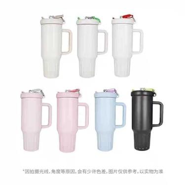 Imagem de Copo Térmico com Tampa 2 em 1 (Bico e Canudo) - 2 Formas de Beber, Design Moderno, Isolamento Térmico, Cores Vibrantes - Para Academia, Trabalho e Viagens (1 Peça Cor Aleatorio Meninos)