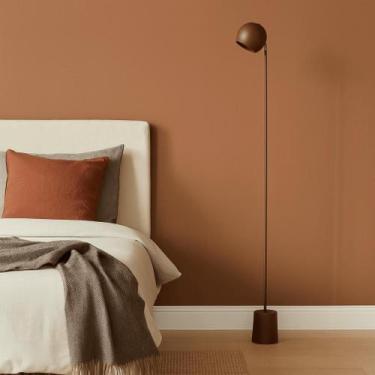 Imagem de Luminária de Piso Aniston com Cúpula Articulada e Design Moderno - lum