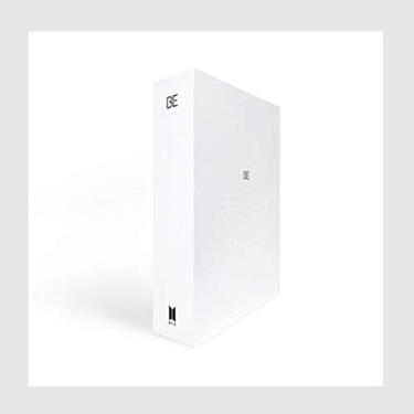 Imagem de CD do álbum BTS BE Deluxe Edition + pôster 1p no pacote + 1p pôster Lyric no pacote + 100p, PhotoBook 92p + livro de criação 32p + cartão de foto 8p + 1ea moldura de foto + cartão postal 7p + conjunto