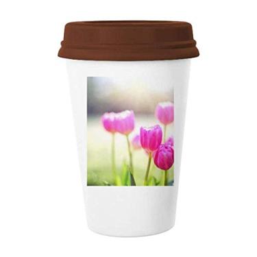 Imagem de Linda caneca de café verde vermelha com flores do sol para copos de cerâmica