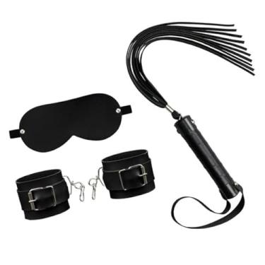Imagem de Kit Fetiche Sado Com Algemas Chicote E Venda Confortável Sintético