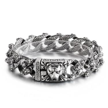 Imagem de Klapgo Pulseira masculina de corrente de leão de caveira gótica - Pulseira de motociclista de aço inoxidável para homens e mulheres com bolsa de flanela, joia punk, presente para ele, ideal para o dia