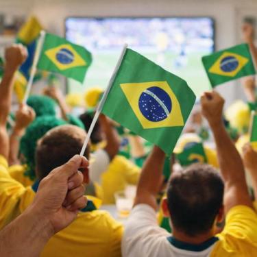 Imagem de Kit C/ 10 Bandeiras do Brasil Copa do Mundo de Mão 14x21cm - PIFFER