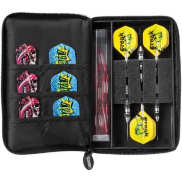 Imagem de Casemaster Select Caixa de acessórios de aço de nylon e ponta macia, comporta 3 dardos, almofada de espuma permite que os voos sejam armazenados abertos sem serem esmagados