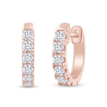 Imagem de Brincos de argola banhados a ouro 18 K para mulheres | Brincos redondos de diamante moissanite de 2 mm | Joias modernas para ela, Ouro rosa, Moissanita