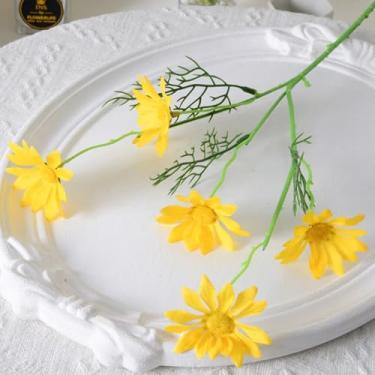 Imagem de Buquê de flores artificiais de crisântemo selvagem, pequena margarida artificial, planta verde, flor de seda, decoração de casamento, decoração de casa (4)