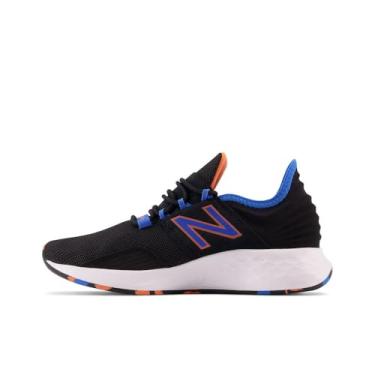 Imagem de New Balance Tênis de corrida infantil Fresh Foam Roav V1 com cadarço, Black/Serene Blue/Vibrant Orange