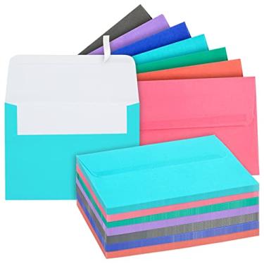 Imagem de Pacote com 100 envelopes coloridos de 12 x 17 cm, tamanho A7 para convites, cartões comemorativos, selo de destacar e colar, aba quadrada (7 cores)