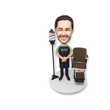 Imagem de Cabeçote de barbeiro personalizado, barbeiro profissional personalizado, decoração de mesa, prêmio de barbeiro medalha de ouro, presente de aniversário, totalmente feito à mão