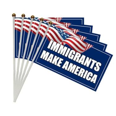 Imagem de 10 conjuntos de imigrantes fazem bandeiras pequenas em varas, mini bandeiras de mão resistentes, bandeiras de 12 x 20 cm para decorações de pátio externo (imigrantes fazem América, 10)