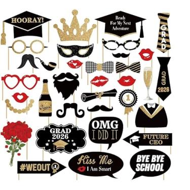 Imagem de Adereços para cabine de fotos Happy Graduation 2021, 33 peças, adereços para fotos de formatura grandes divertidos para decoração de classe de 2021 com palitos para crianças, meninos, meninas, mulheres, homens, artigos de festa de formatura