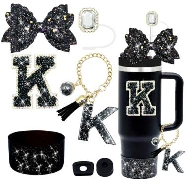 Imagem de Conjunto de acessórios de copo Stanley preto de 7 peças, decorações de iniciais para Stanley Cup 850.5 g 1,134 g, inclui cobertura de canudo de joia, tampa à prova de derramamento, pingente de alça