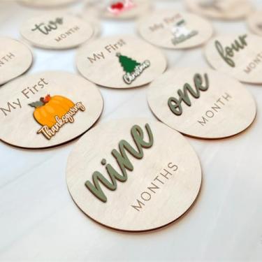 Imagem de Discos mensais de marcos para bebês, placas de marco para bebês recém-nascidos, placa Hello World para bebês meninas e meninos, placa de anúncio de bebê para 1 a 12 meses, círculos de madeira