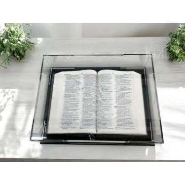 Imagem de Porta Bíblia em Acrílico Transparente – Proteção e Organização com Design Elegante