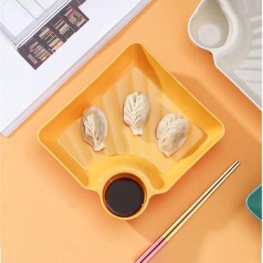 Imagem de 1 pç Conjunto de talheres de prato de batatas fritas, molhos e bolinhos: prato quadrado de plástico com compartimento de molho para sushi, aperitivos, salsa, frutas (amarelo)