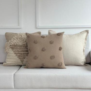 Imagem de Kit 3 Capas Almofadas Artesanais Franja, Pompom Bege e Linho Cru - AMO